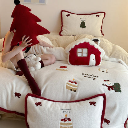 Winter Christmas 4-Piece Cashmere Bedding Set – Thickened Plush with Cute Cartoon & Girly Heart Design