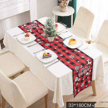 Tartan Christmas Table Runner – Classic Holiday Decoration for a Warm and Elegant Home